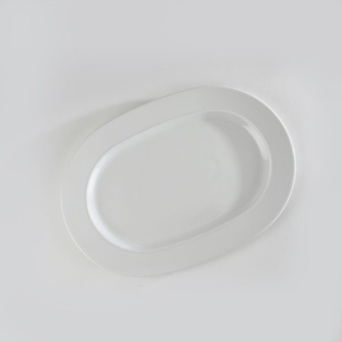 Plat ovale blanc