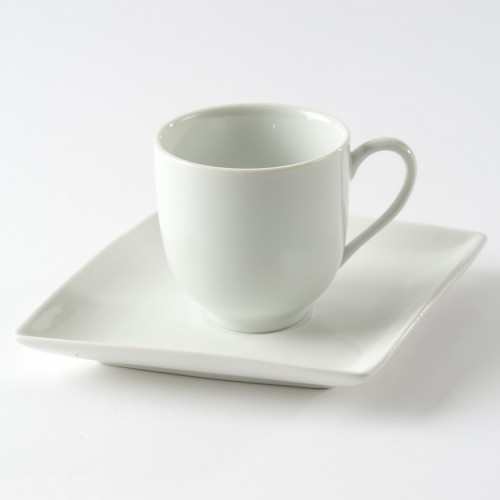 Tasse et sous tasse carrée